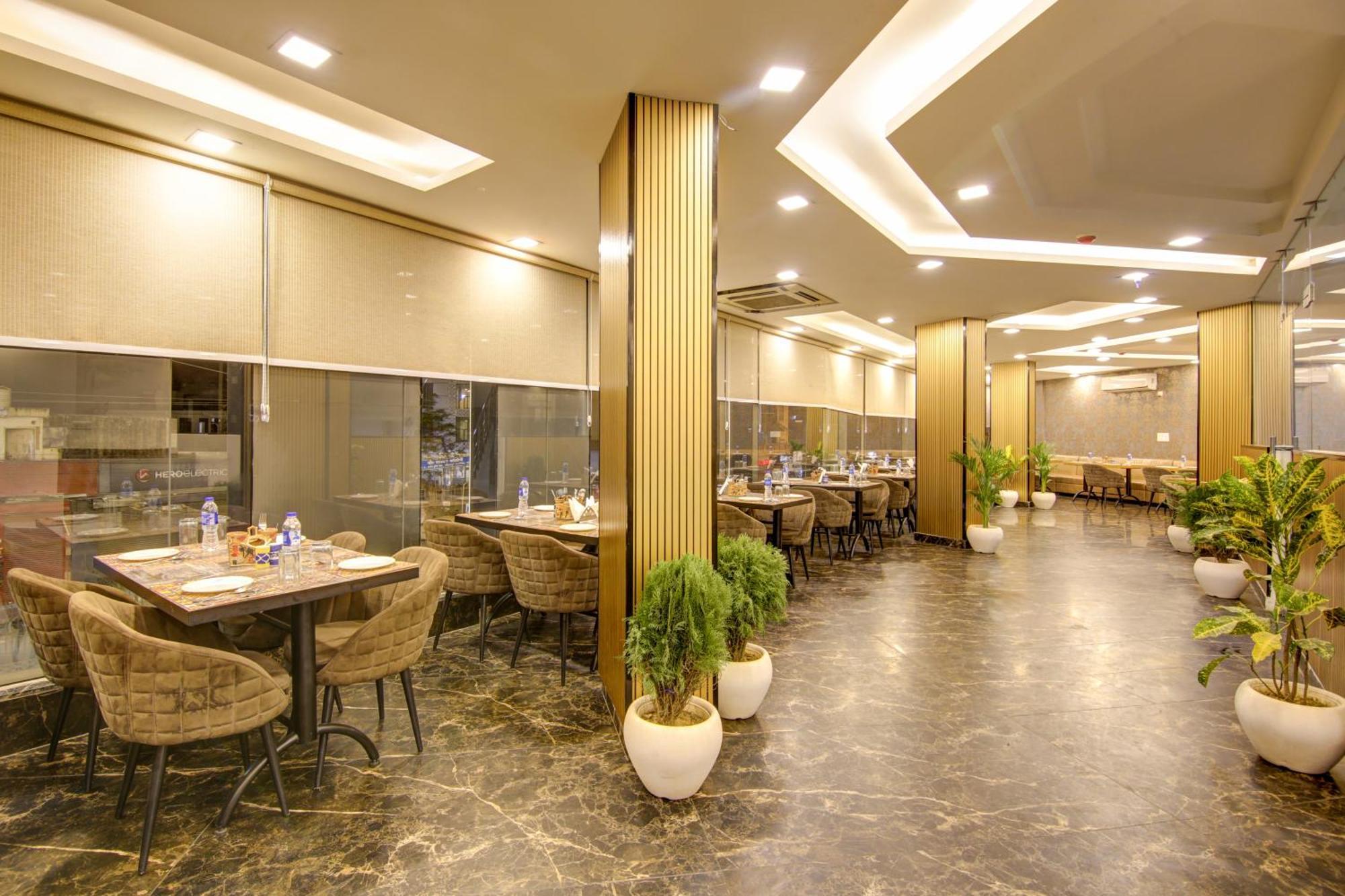 Hotel The Prithvi Near Delhi Airport ニューデリー エクステリア 写真
