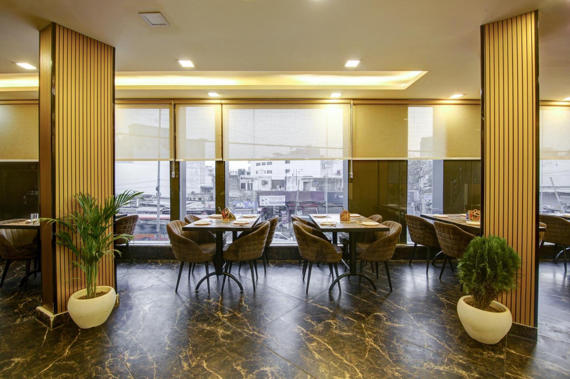 Hotel The Prithvi Near Delhi Airport ニューデリー エクステリア 写真