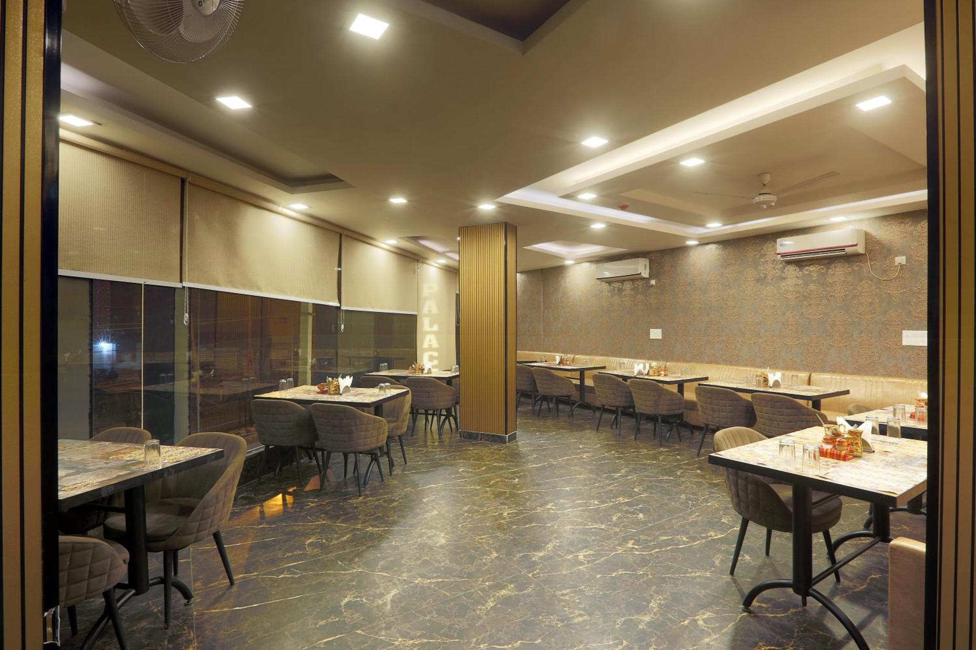 Hotel The Prithvi Near Delhi Airport ニューデリー エクステリア 写真