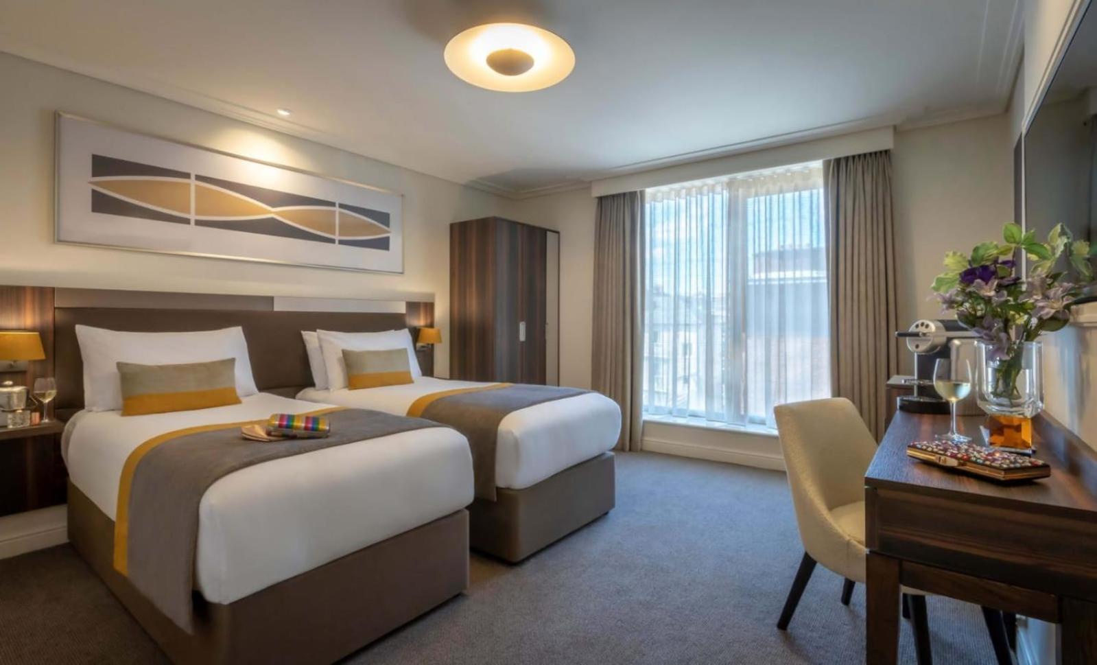 Hotel The Prithvi Near Delhi Airport ニューデリー エクステリア 写真